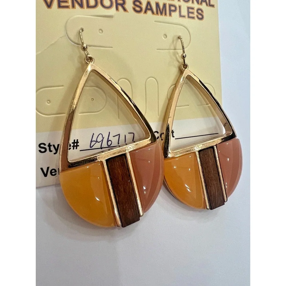 Uncas Int Gold Blush Wine Dangle Earrings Resin Wood Earth Tones Vendor Sample‎